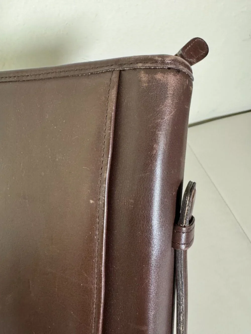 Coach Brown Leather Zip Around Portfolio Binder 3-Ring Organizer Interior Pocket